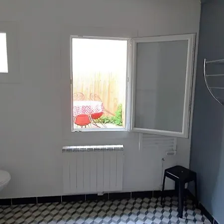 Le 100 Apartment