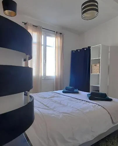 Apartman Le 100 *